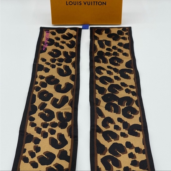 Louis Vuitton - Picture 8 of 10